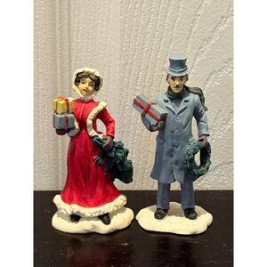 Vintage Christmas Caroler Figurines Set Of 2 Man & Woman Holding Gifts & Wreaths